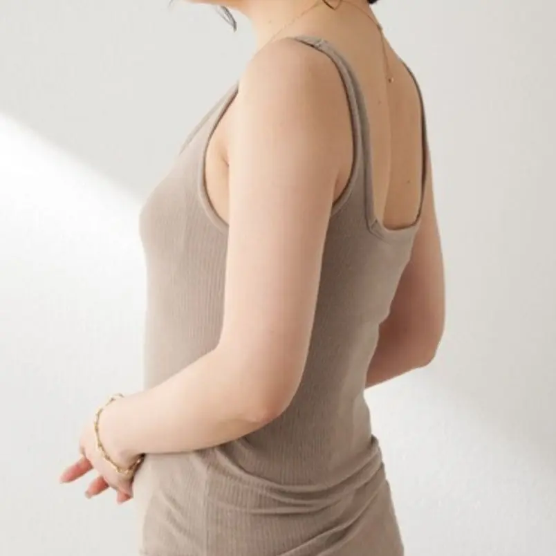 Whim Gasette！ベージュのタンクトップ！未使用品 2025年最新】Whim Gazette タンクトップの人気アイテム - メルカリ