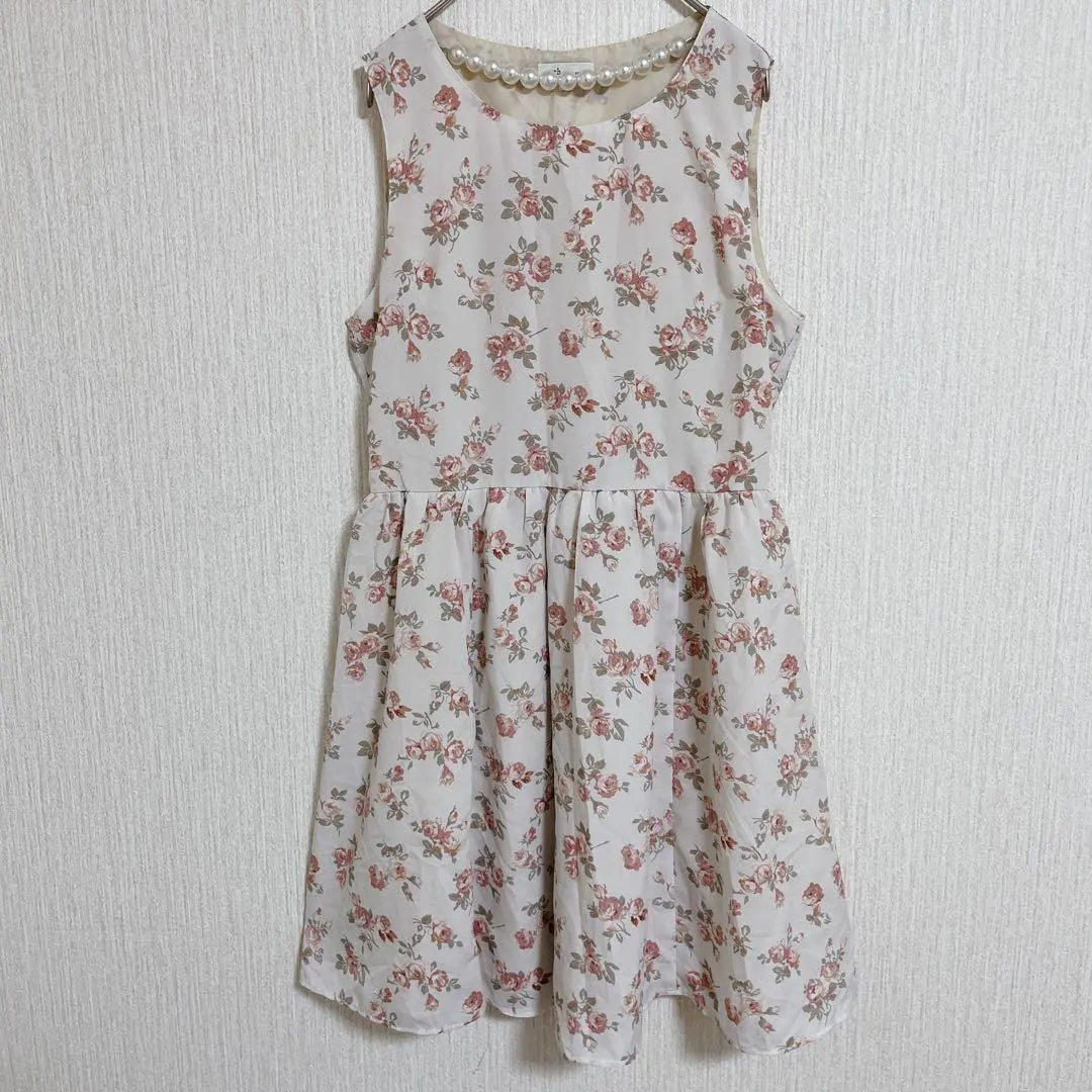 Thumbnail of earth music&ecology Sleeveless Knee-length Dress Floral M