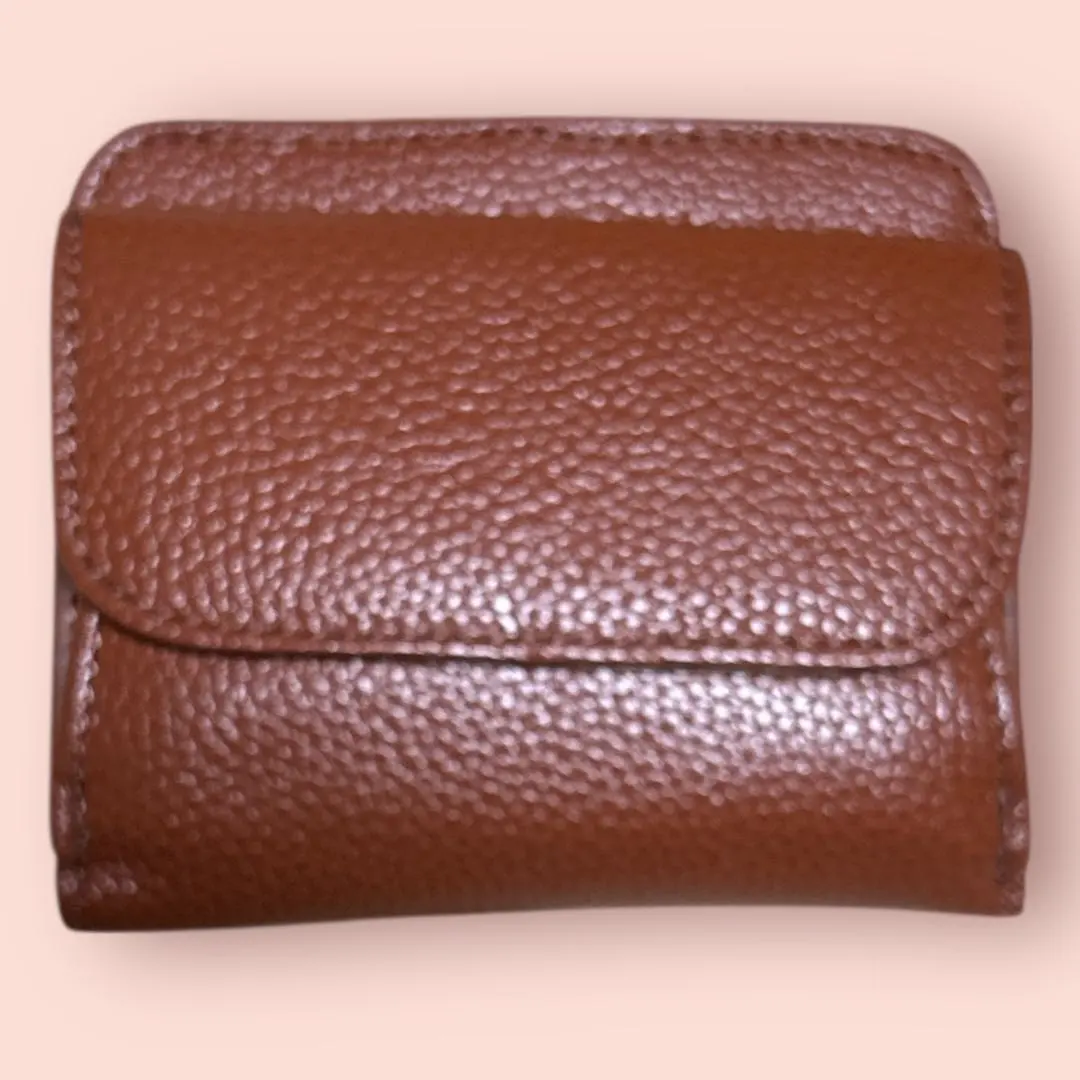 Thumbnail of ⭐️New⭐️ Genuine Leather Bi-fold Wallet 【Brown】