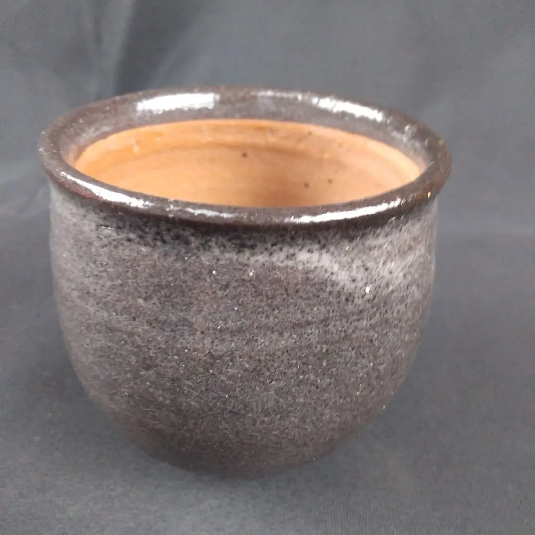 唐津焼　西岡良弘　氏作　絵唐津湯呑み茶碗　湯呑み茶碗 唐津焼 西岡良弘 氏作 絵唐津湯呑み茶碗 湯呑み茶碗