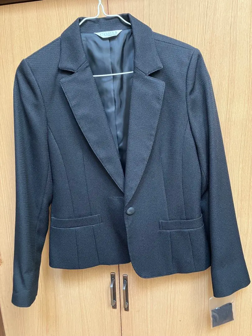 Thumbnail of Black jacket