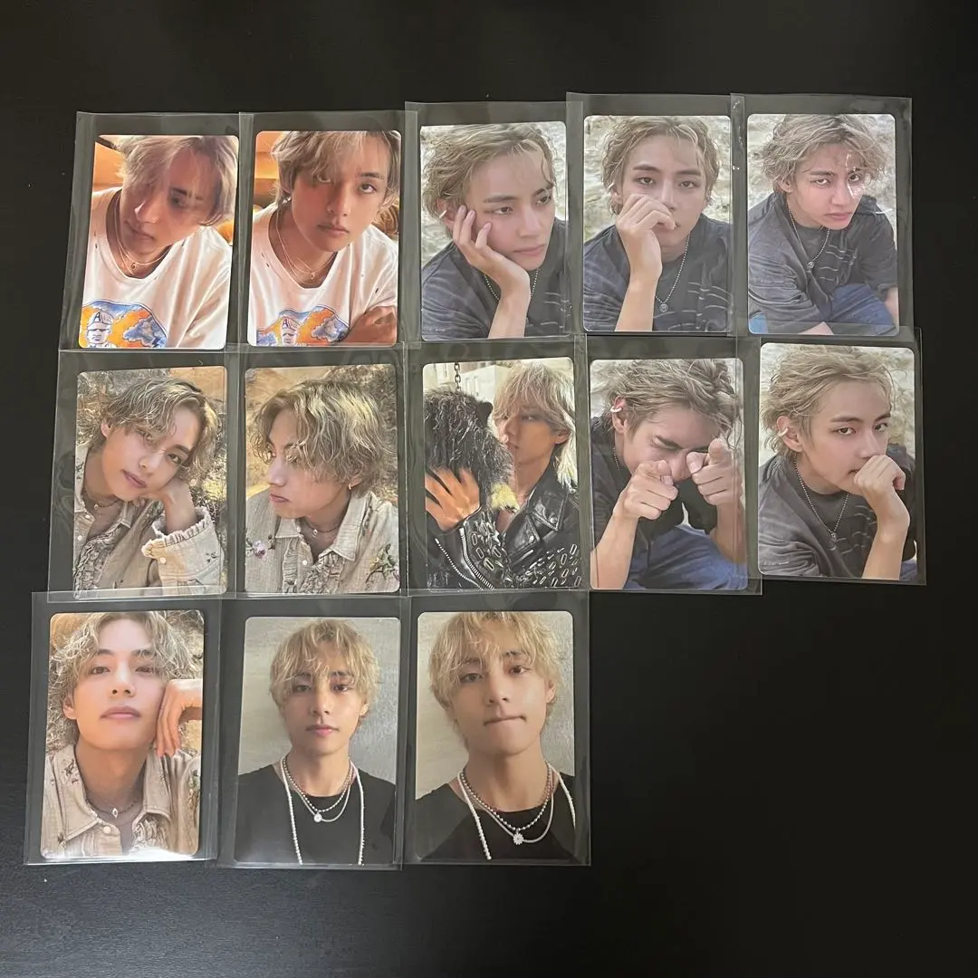 Thumbnail of Taehyung LAYOVER trading card
