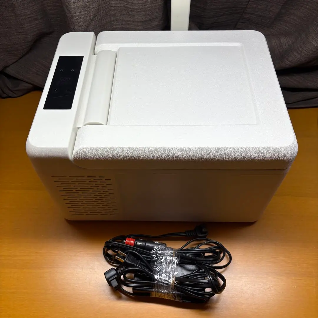 【中古品】ベルソス 車載用 冷蔵冷凍庫9L VS-CB00 9 AC/DC対応 VERSOS 車載用 家庭用 冷蔵冷凍庫9L −20℃〜20℃設定 2WAY電源 AC