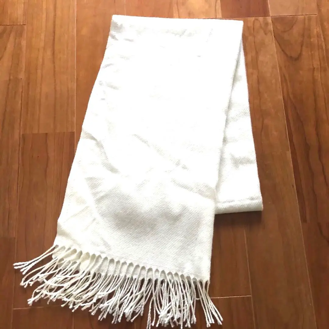 Thumbnail of UNIQLO muffler