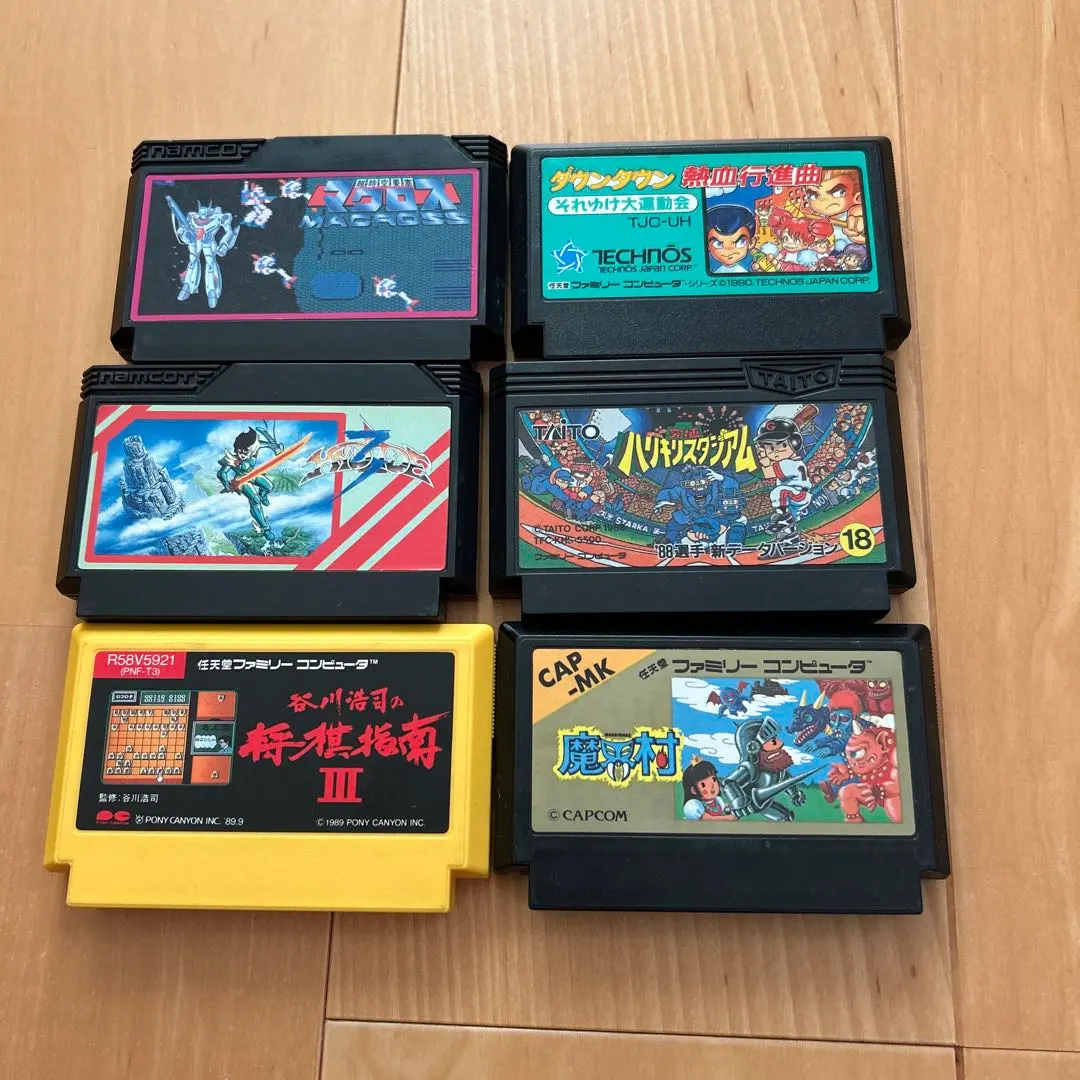 Thumbnail of Famicom game software junk items, 6 pieces