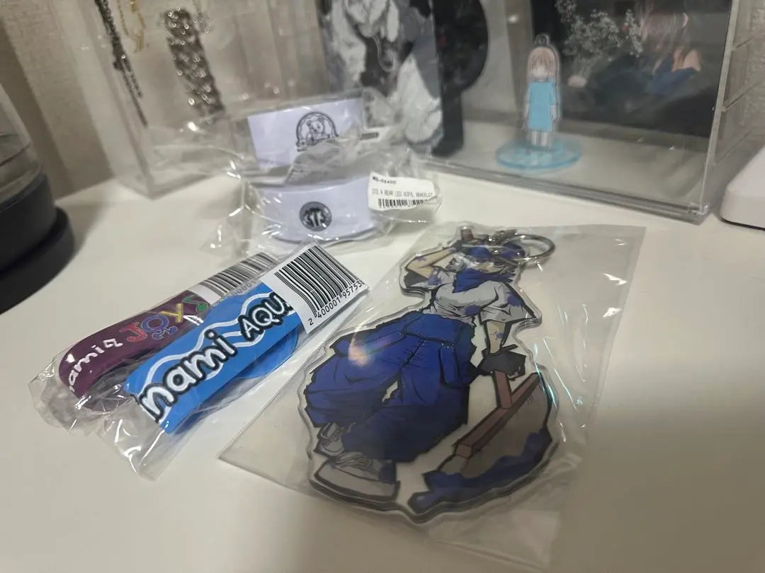 【サイン付き】美波 シンガーソングライター アクリルキーホルダー 美波】シンガーソングライターの通販 by レイル店｜ラクマ