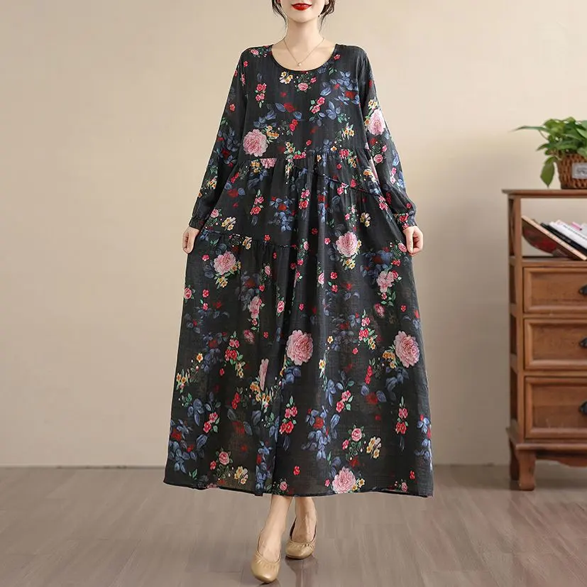 Thumbnail of Floral print dress, elegant, slimming effect, loose fit, covers figure, retro, round collar