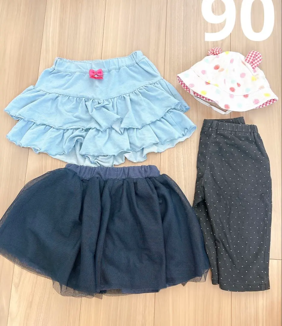 Thumbnail of Baby clothes set ❤ Bundle: skirt, pants, hat, size 90