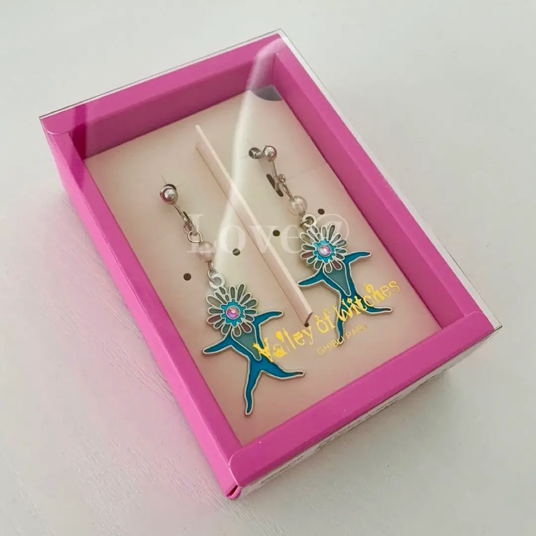 イヤリング　キキの横顔　Closet ☆ スタジオジブリ イヤリング キキの横顔 Closet ☆ スタジオジブリ - メルカリ
