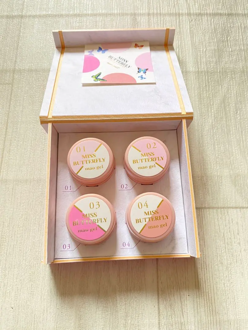 【maogel】パレット　ミスバタフライmao nail 新品未開封 maogel】パレット ミスバタフライmao nail 新品未開封