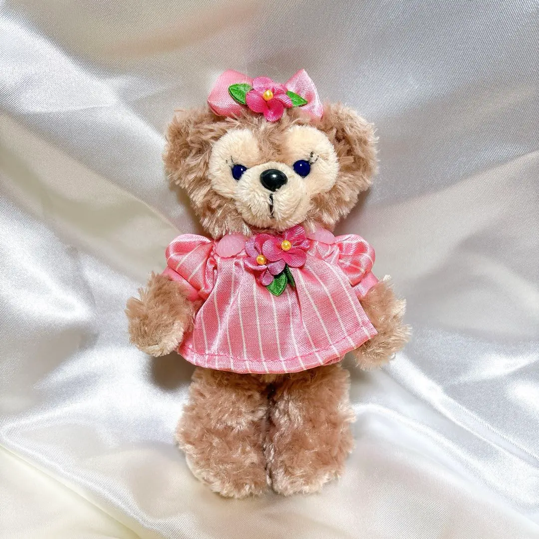 Thumbnail of ShellieMay Spring Voyage 2012 Plush Badge