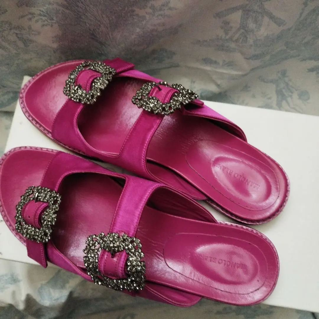 2025年最新】マノロブラニク ハンギシ サンダルの人気アイテム