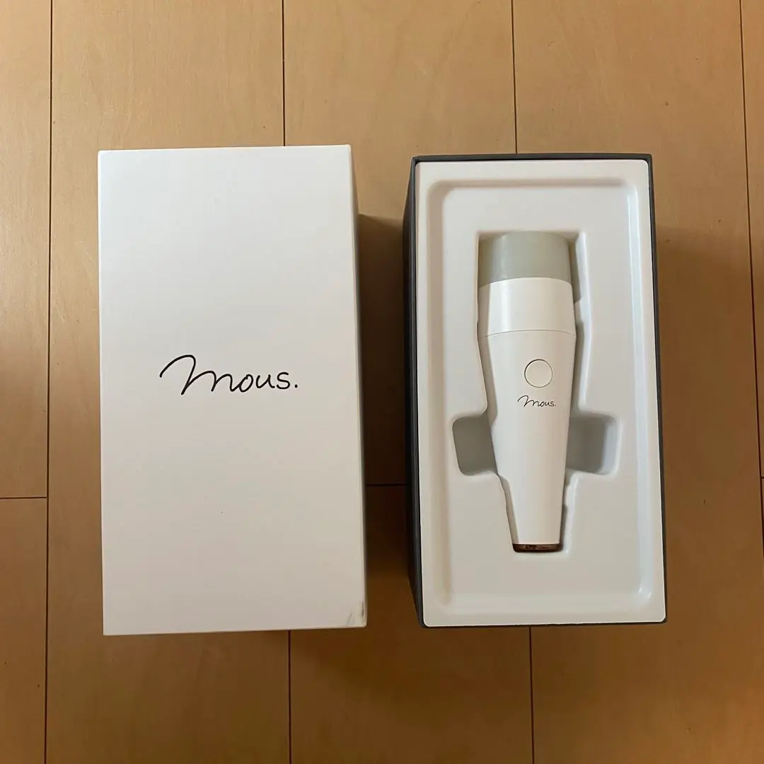 mous. プルミナス 美顔器 【美品✨】  付属品すべて揃っています！ mous 美顔器 プルミナス