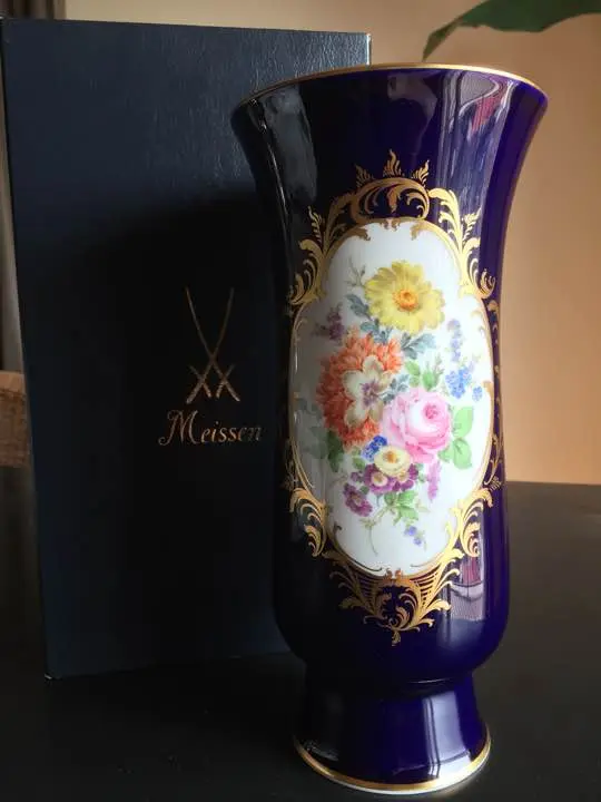 未使用品 マイセン 花瓶 金彩 花柄 コバルトブルー 花器 壺 レア 本物 豪華 未使用品 マイセン 花瓶 金彩 花柄 コバルトブルー 花器 壺 レア