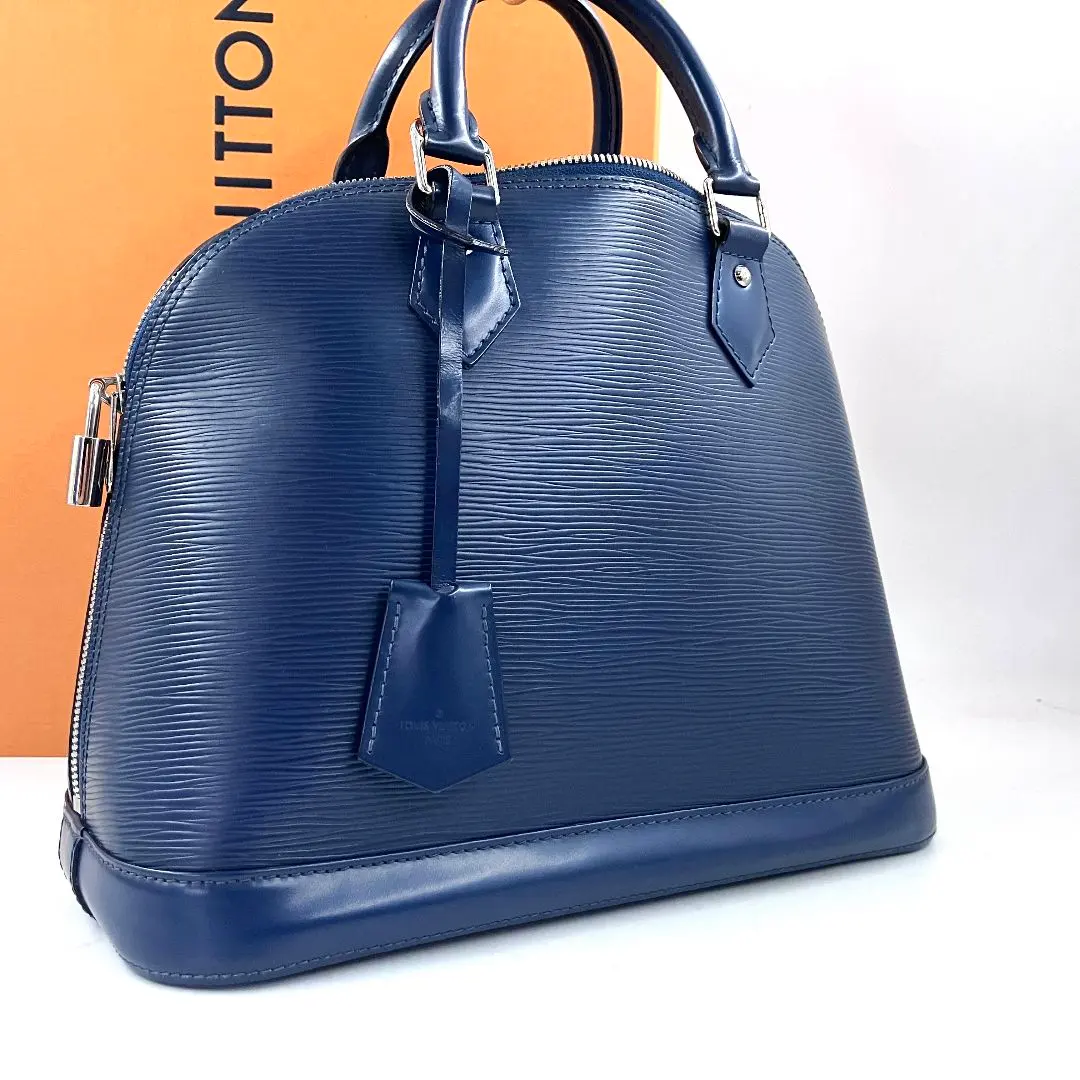 新款✨️ 路易威登 3018 Alma Epi Padlock 鑰匙 鑰匙包 的縮圖