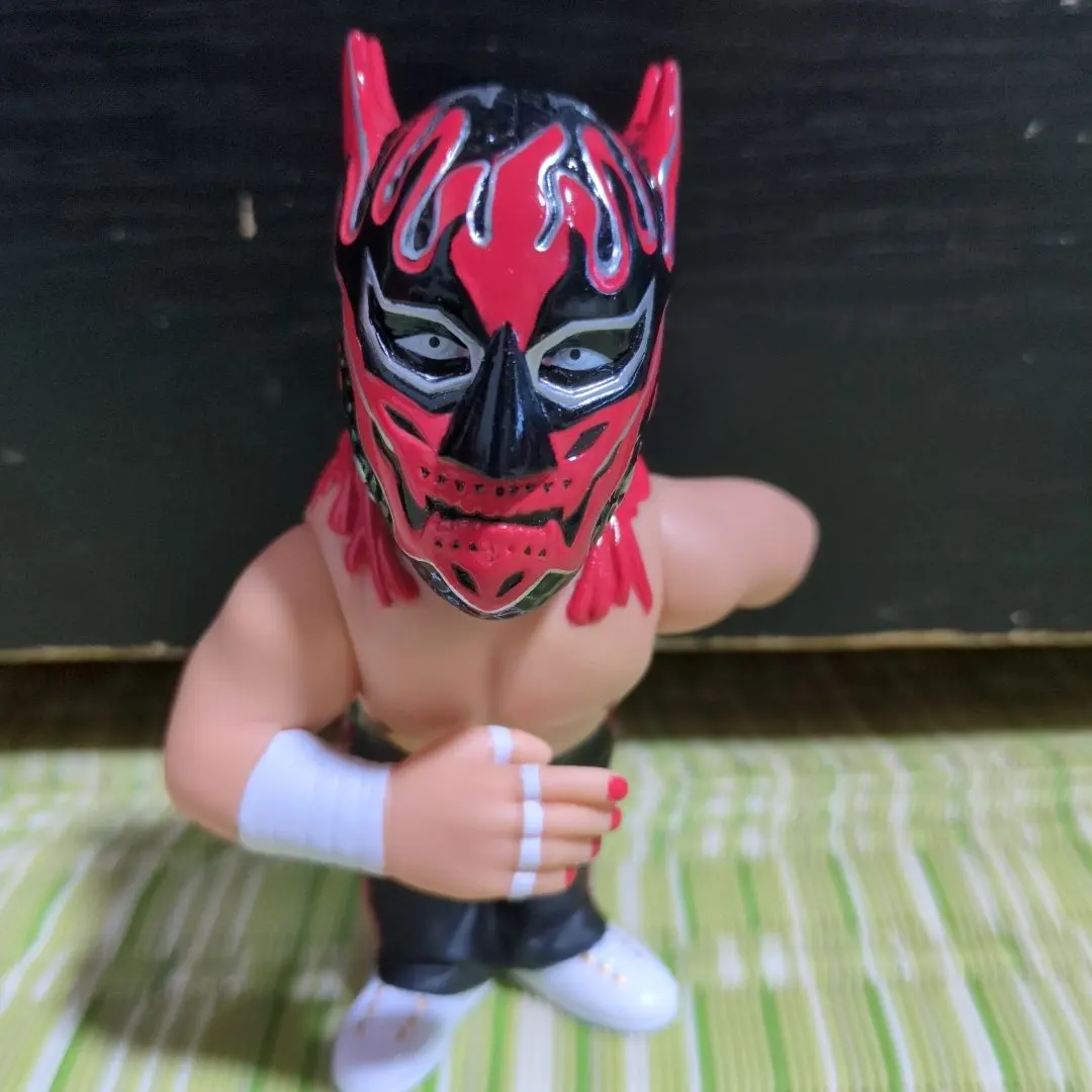 【ストームコレクティブルズ】新日本プロレス エル・デスペラード フィギュア 赤 Storm Collectibles アクションフィギュア エル・デスペラード