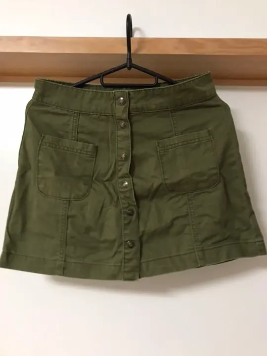 Thumbnail of Instant purchase OK! Shipping included (800 yen)! Stylish! Center button khaki mini skirt