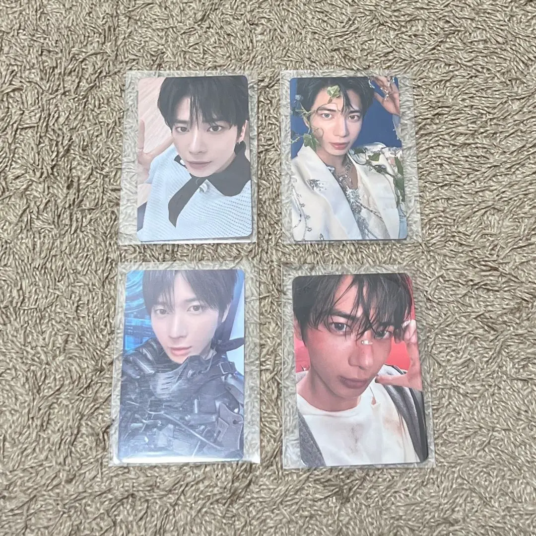 Thumbnail of TXT (Tomorrow X Together) Taehyun trading card
