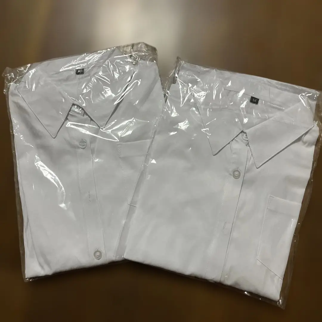 Thumbnail of White long-sleeved shirt and vest