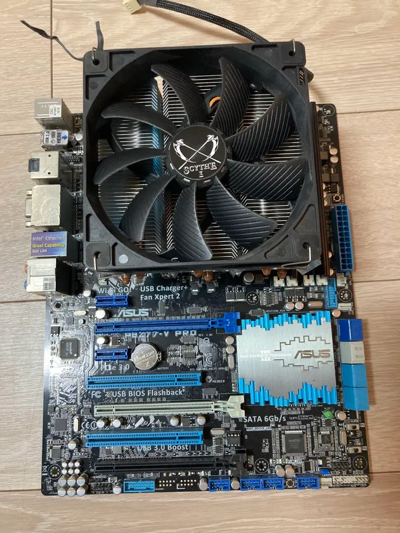 CPU Core i3・メモリー16G ・クーラー兜2　マザーボード 完動品 CPU Core i3・メモリー16G ・クーラー兜2 マザーボード 完動品