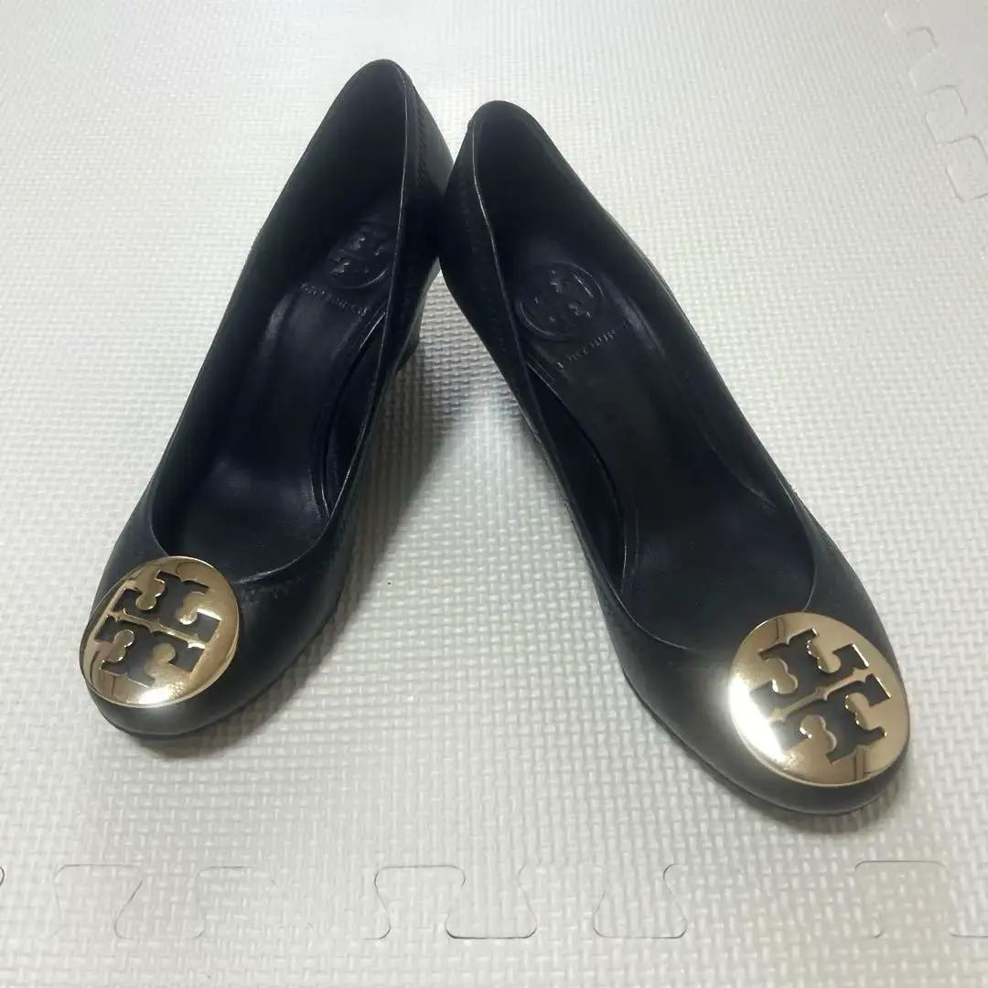 [美品] TORY BURCH 托里·伯奇高跟鞋 黑色 23cm 品牌标志金属 的縮圖
