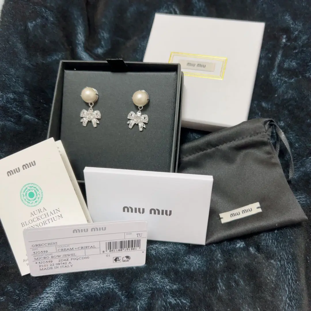 ♡^._.^‪さま専用♡MIU MIU パールリボンピアス miu miu リボンパールピアス