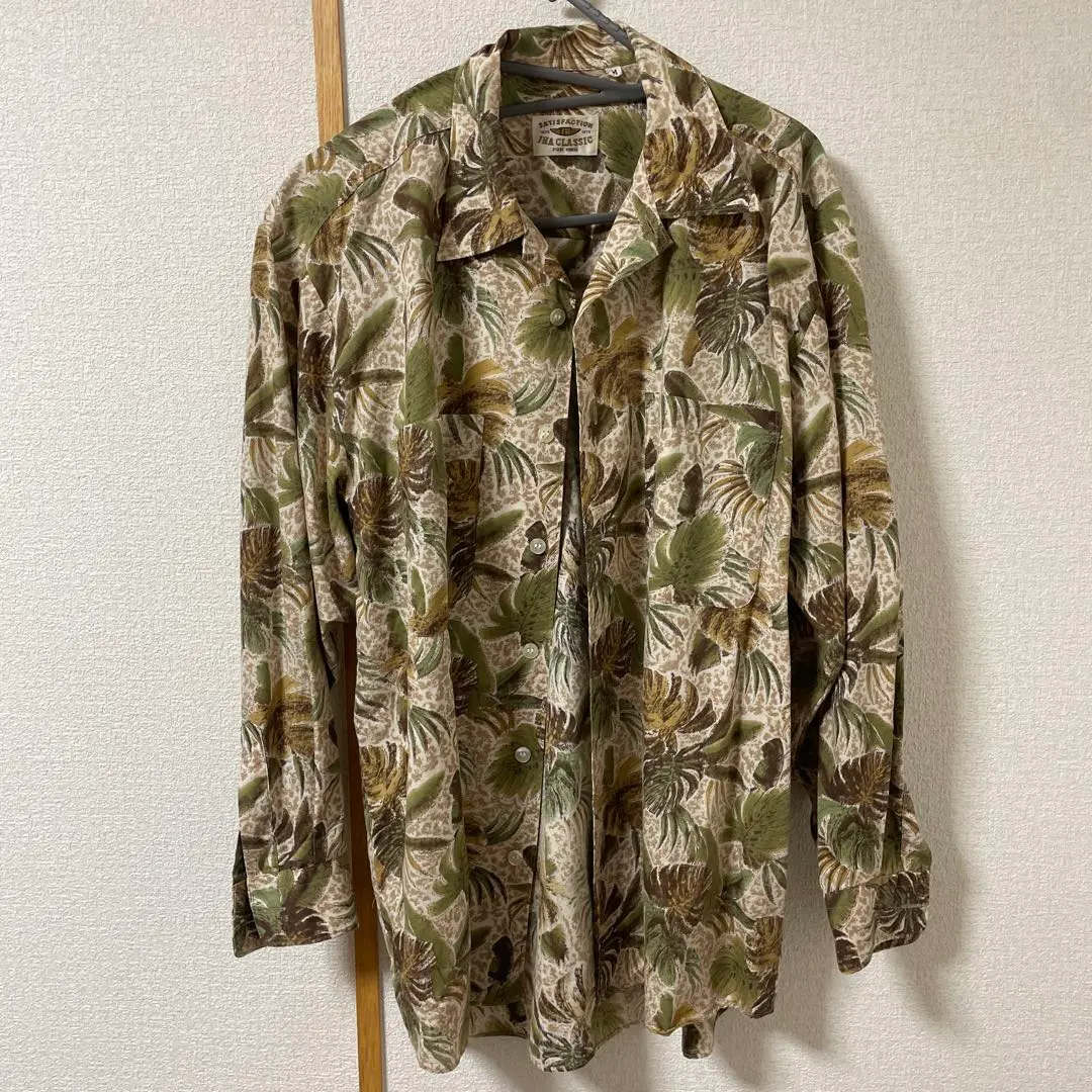 Thumbnail of JHA CLASSIC Long Sleeve Shirt, Size M, Leaf Pattern