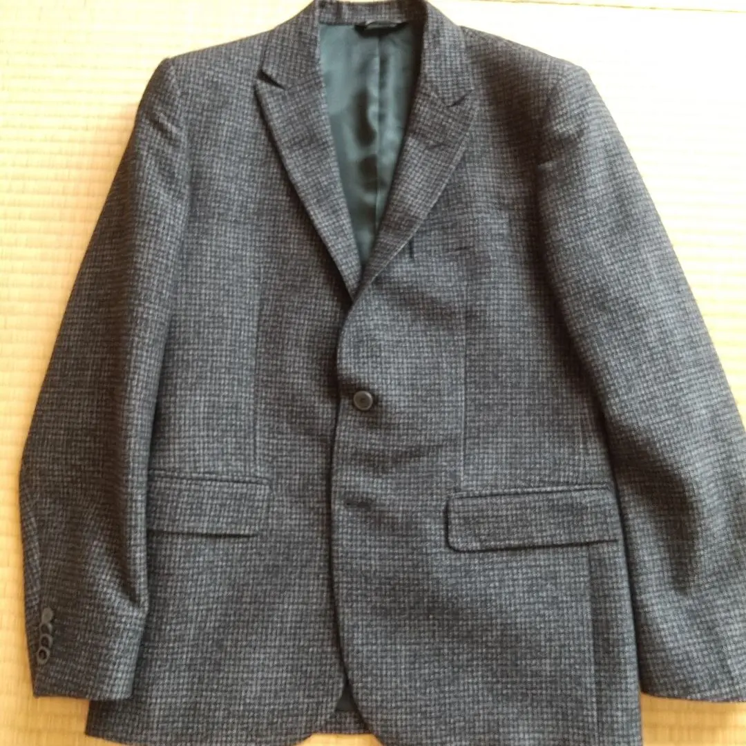 Thumbnail of Italian-made BRIAN DALES check blazer with 4-button cuffs