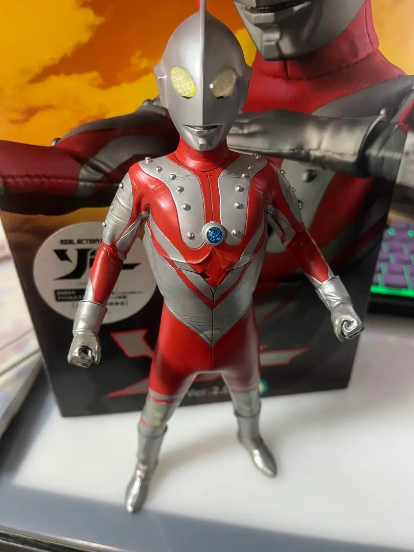 <美品> CCPフィギュア　ゾフィー　ウルトラマン　特撮 美品> CCPフィギュア ゾフィー ウルトラマン 特撮 Amazon | CCP