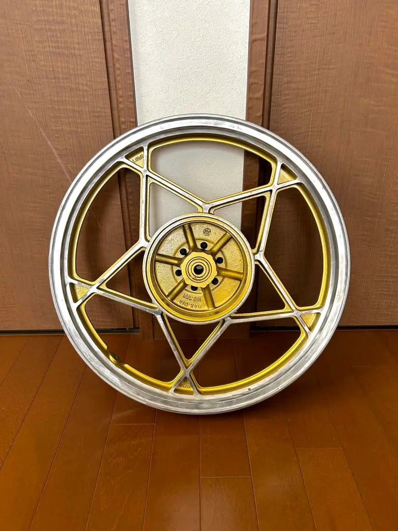 新品 正規品!!  2025年最新】rg250e ホイールの人気アイテム - メルカリ パーツ