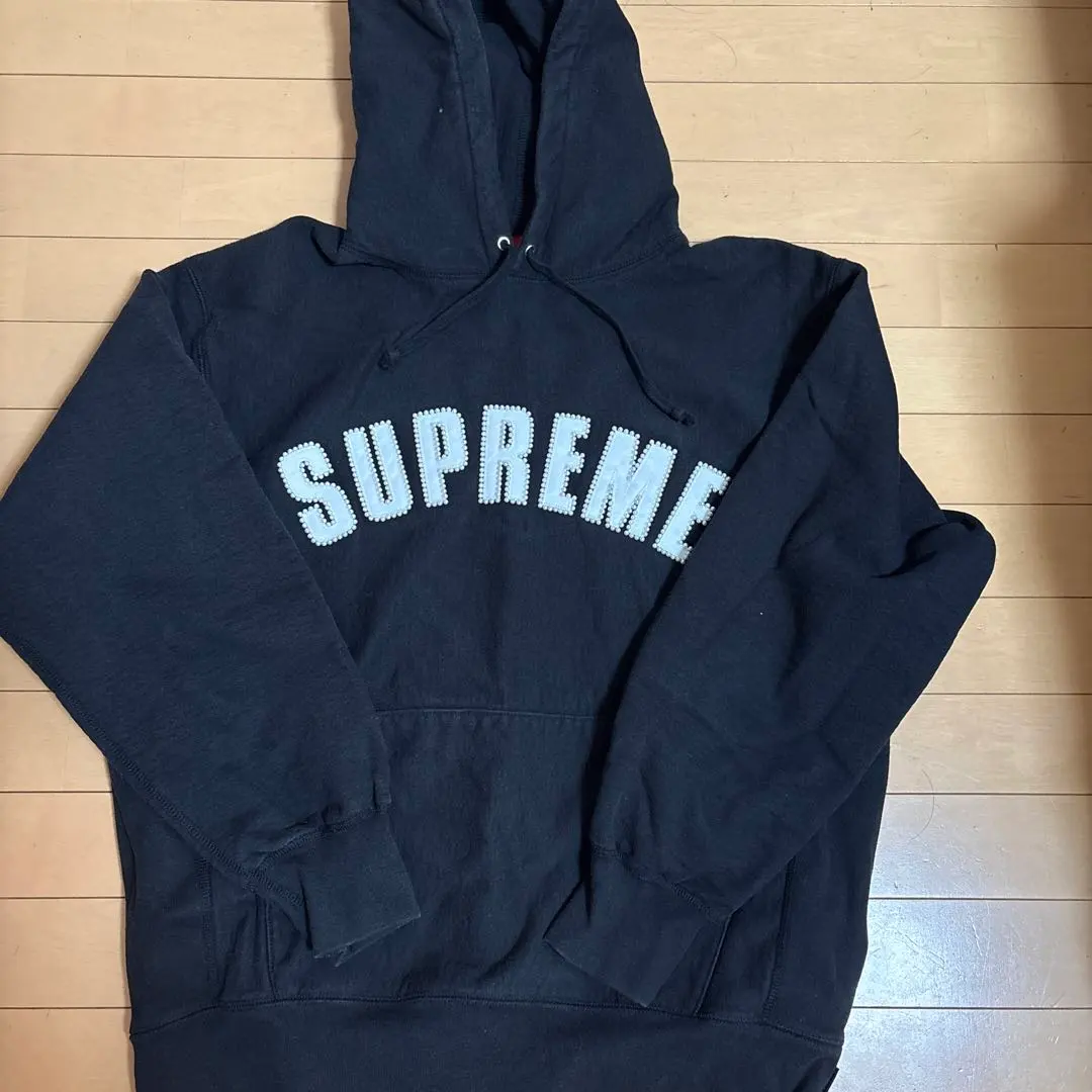 Supreme 帽衫 的縮圖