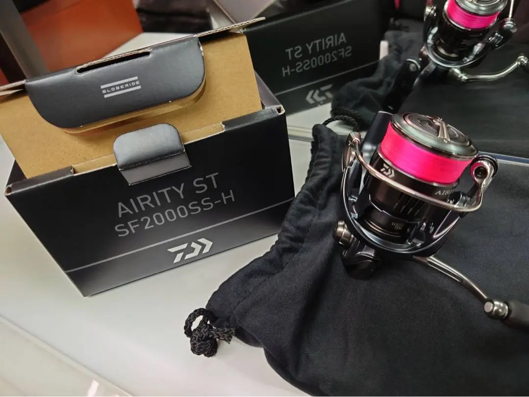 【美品】ダイワ AIRITY SF2000SS-H リール新品ノブ付き ダイワ エアリティ ST SF2000SS-H (リール) 価格比較 - 価格.com