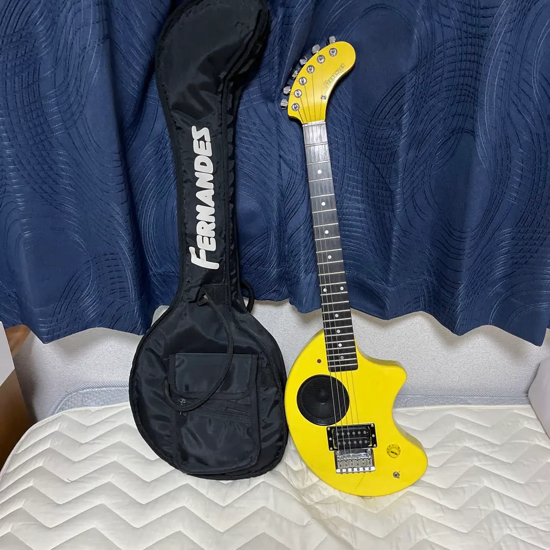 【超美品】ZO-3 ST BLK アンプ内蔵ミニギター 専用ケース付 ぞうさん 美品】ZO-3 芸達者 MR アンプ内蔵ミニギター 専用ケース付 ぞうさん
