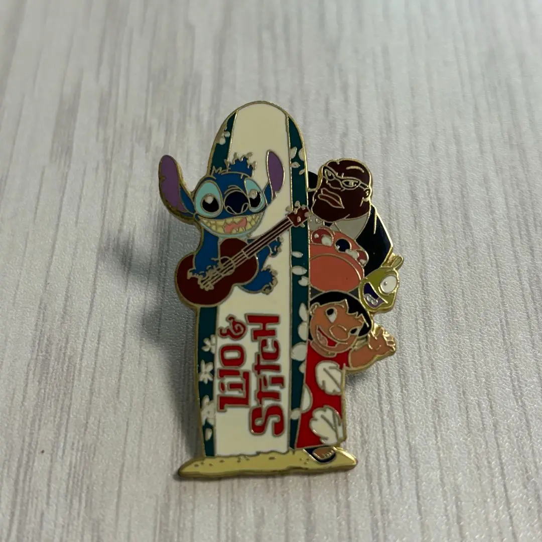 100個限定 ディズニー リロ&スティッチ ピンバッジ シリアル