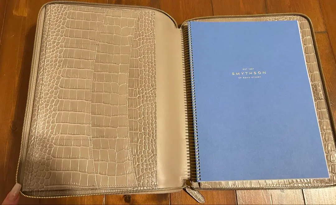 ★鑑定済★美品★Panama★ジップノートホルダー★レザー★A4★★クラッチ★ ☆鑑定済☆美品☆Panama☆ジップノートホルダー☆レザー☆A4