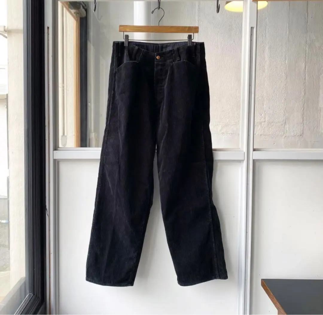 カエル comoli コーデュロイ　ワークパンツ　ブラック　1 COMOLI コーデュロイ ワークパンツ | Less Higashikawa