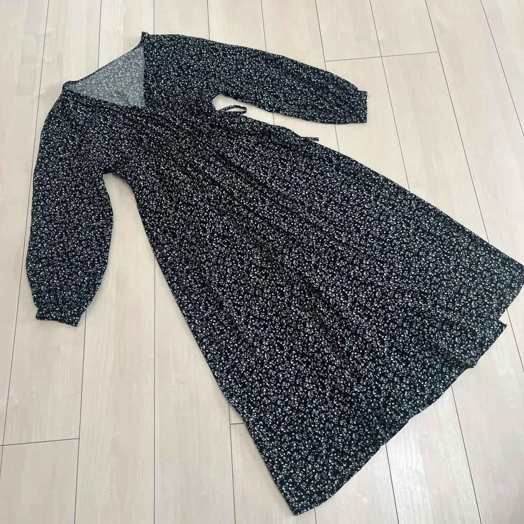 Thumbnail of LOWRYS FARM Cache-coeur Dress