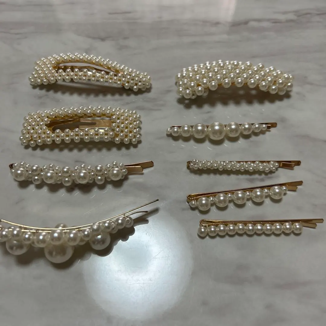 Thumbnail of Set of 10 pearl hair clips