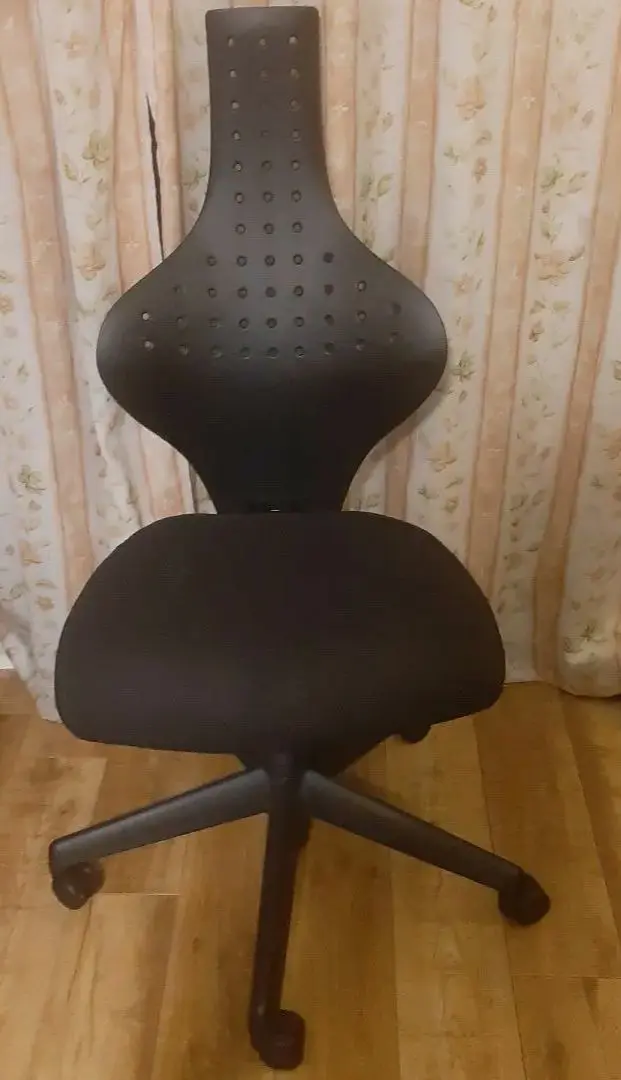 ■KEILHAUER/キールハワー■29万■カナダ■高級■Tom/トム　　⑤ Tom - Executive, Conference & Task - Office Chairs | Keilhauer