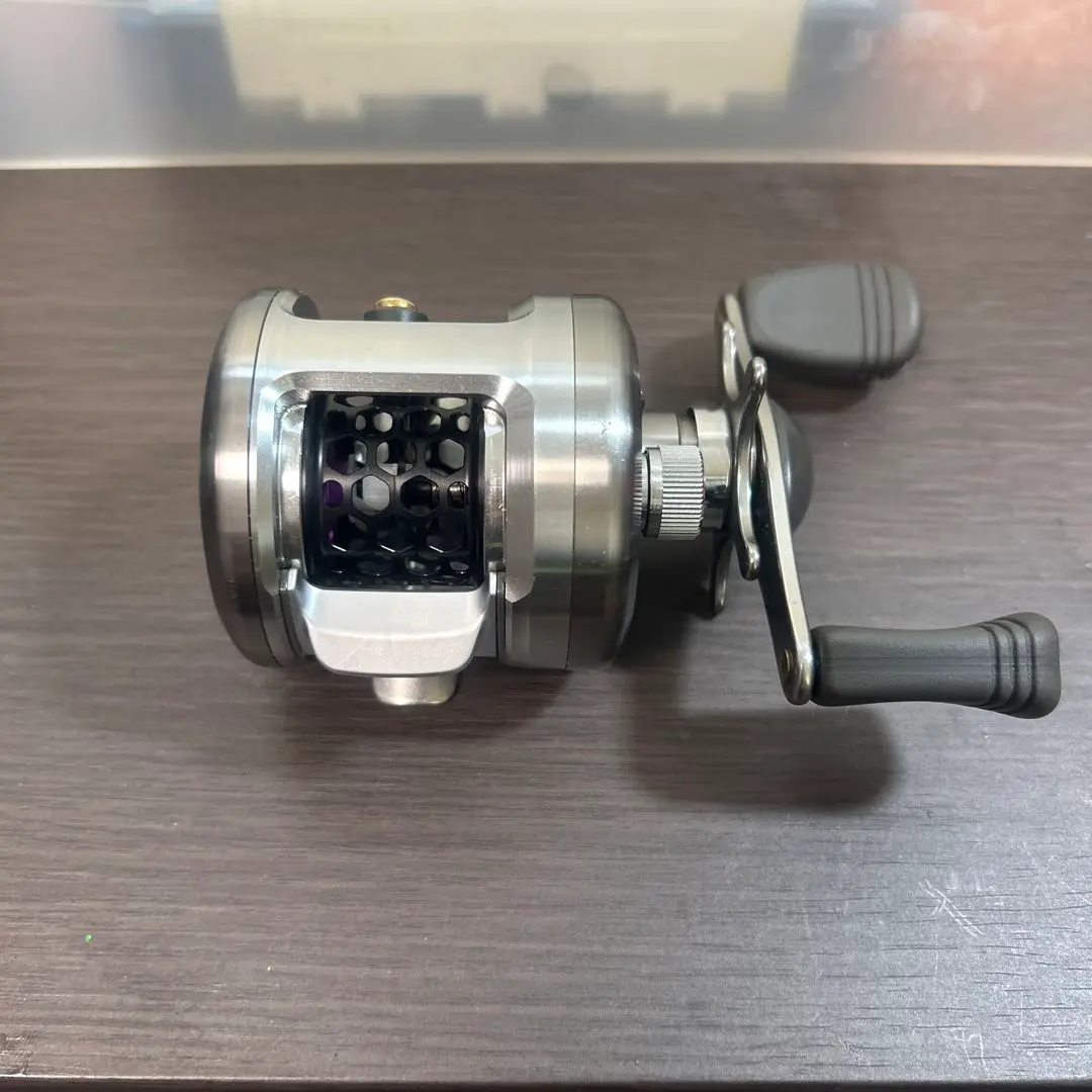 Daiwa ミリオネア CV-X103 ベイトリール MAGFORCE Yahoo!オークション -「ダイワ ミリオネア 103」の落札相場