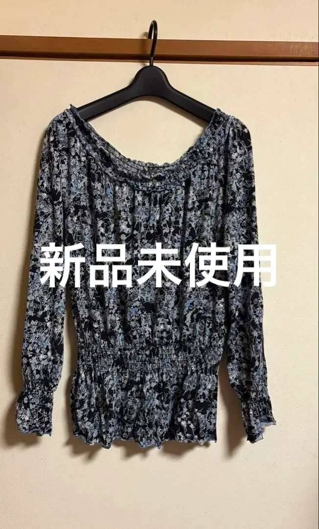 ETHIQUE 花卉圖案露肩上衣 全新未使用 的縮圖