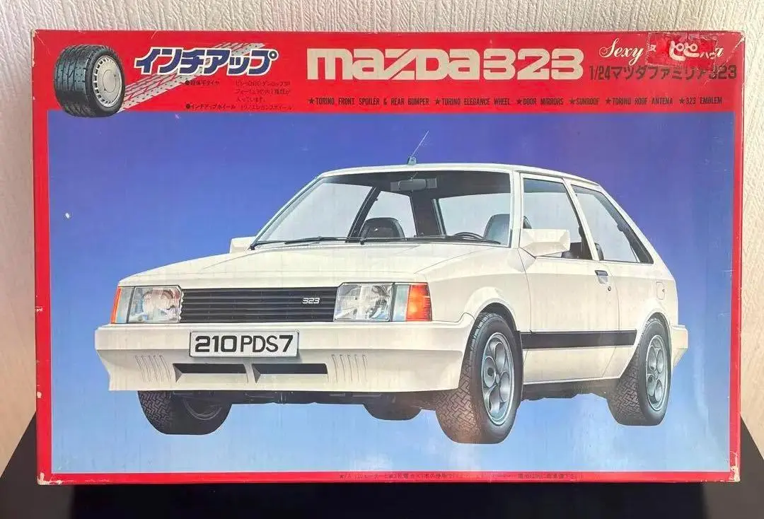 マツダ　ファミリアAP　イチコーミニチュアカー当時物　昭和レトロ MAZDA FAMILIA (BD/323) 1980 Red 1/64DeAGOSTINI G- #マツダ