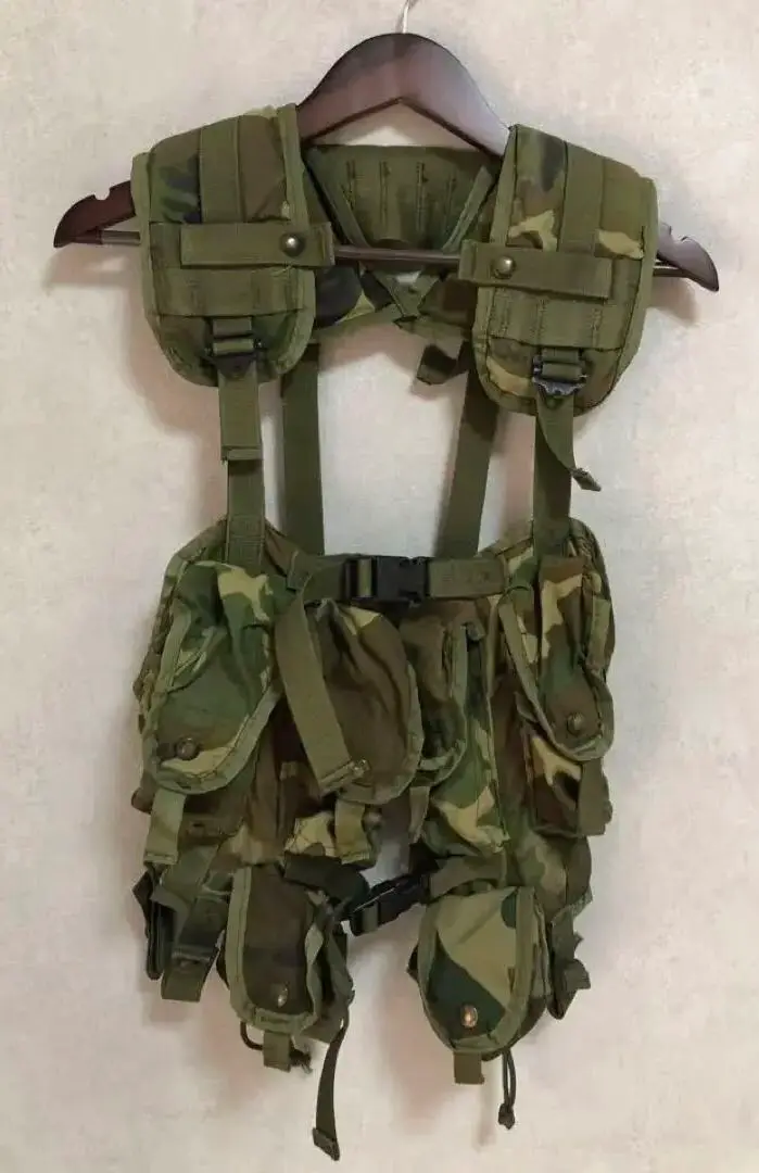 フランス軍　実物　CCE迷彩　グレネードポーチ付き　F2 ロードベアリングベスト フランス軍実物CCE迷彩グレネードポーチ付きF2 ロードベアリング