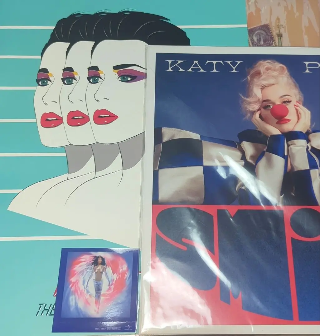 ケイティ・ペリーKaty Perry最新アルバム143 CD サインカード封入 ケイティ・ペリーKaty Perry最新アルバム143 CD サインカード