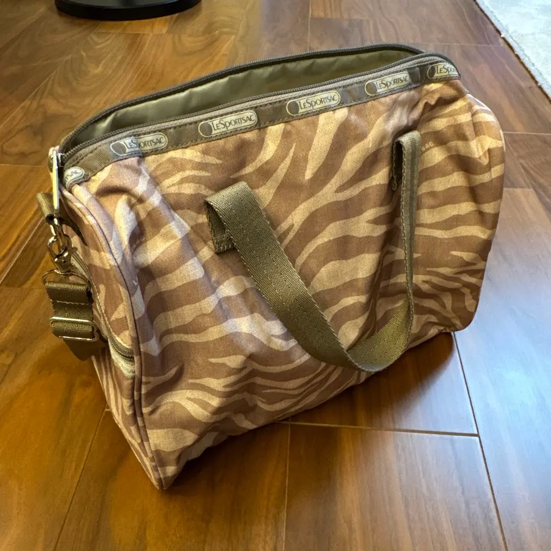 Thumbnail of LeSportsac Alo Zebra 2-way Tote Bag ☆ Animal Print