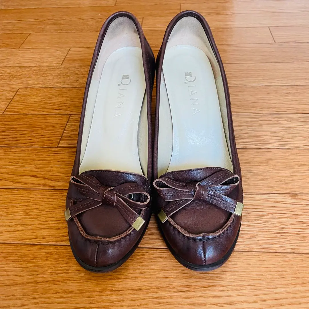Thumbnail of ⭐︎DIANA⭐︎ High-heeled shoes with brown ribbon