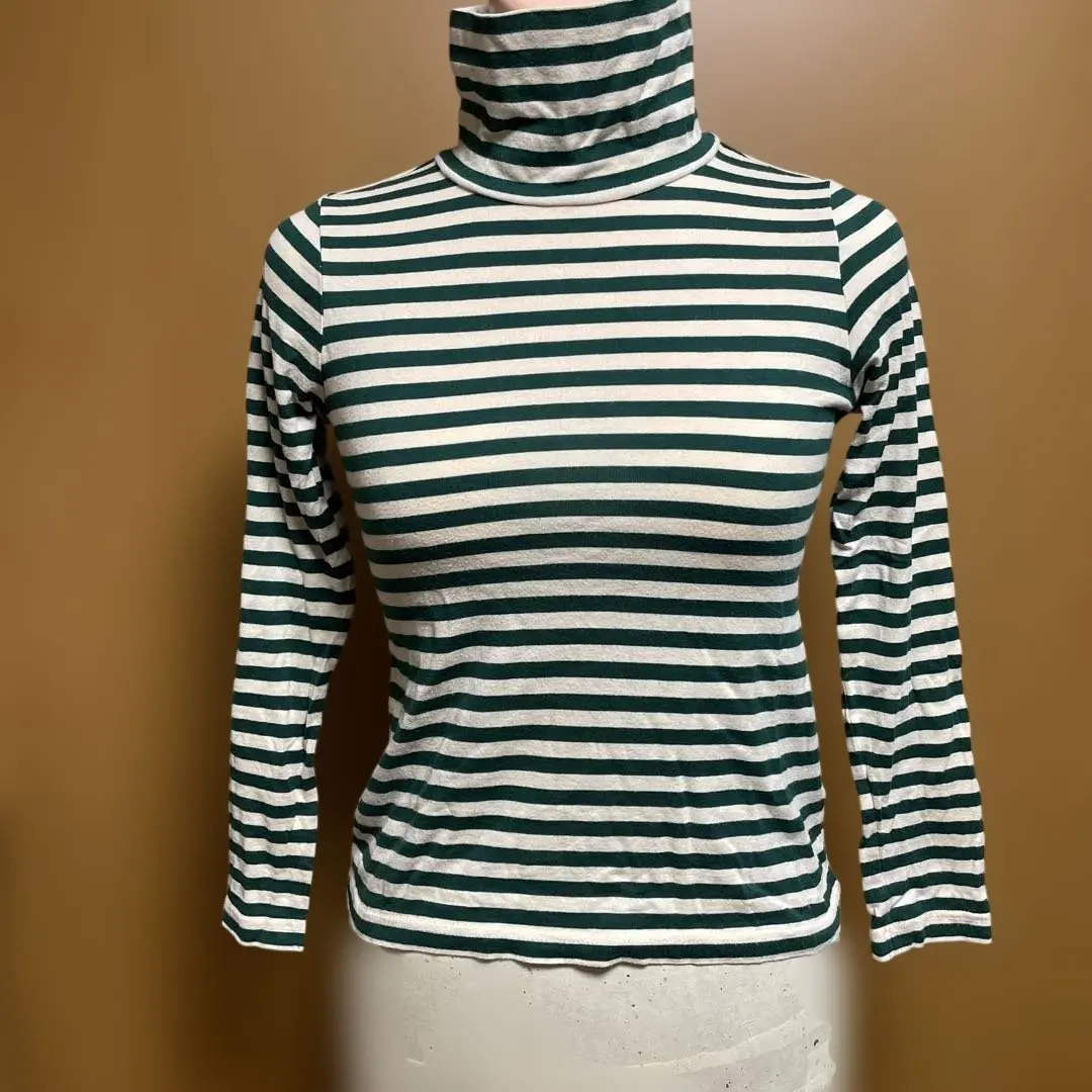 綠色與米色相間的條紋高領長袖 的縮圖