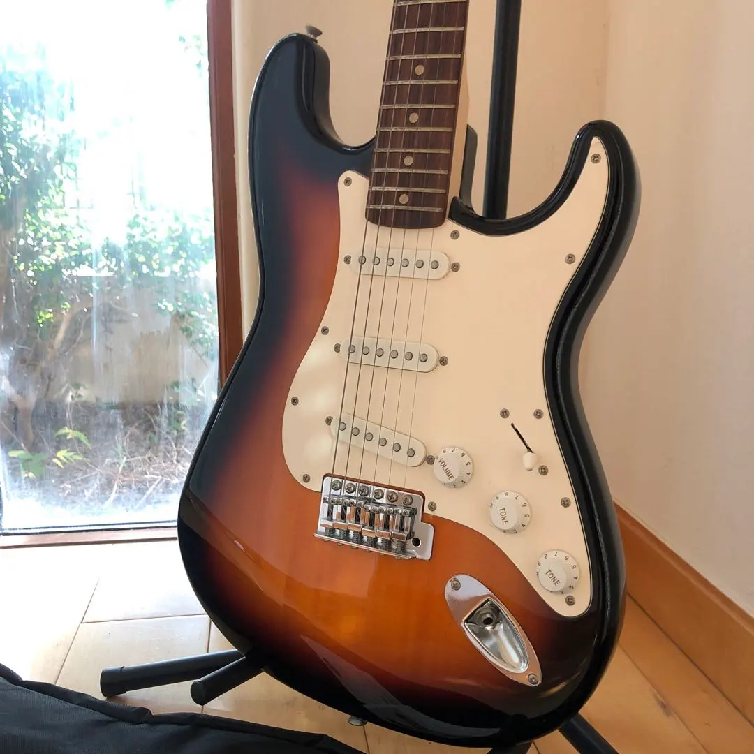 2025年最新】SQUIER ストラト サンバーストの人気アイテム - メルカリ