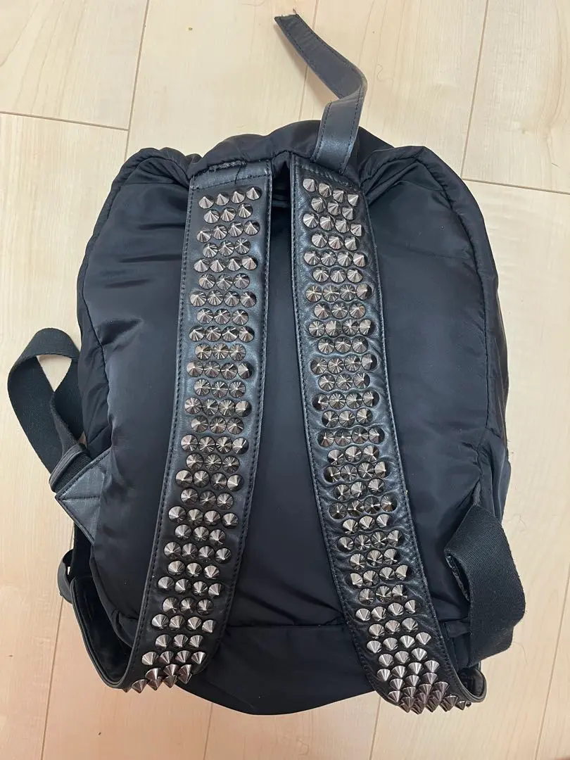 2025年最新】givenchy スタッズ リュックの人気アイテム - メルカリ