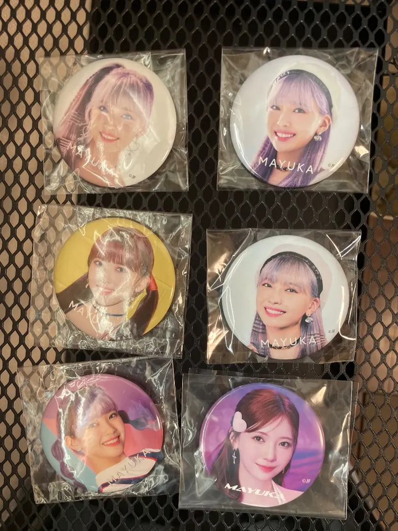 Thumbnail of Mayuka pin badge set of 6